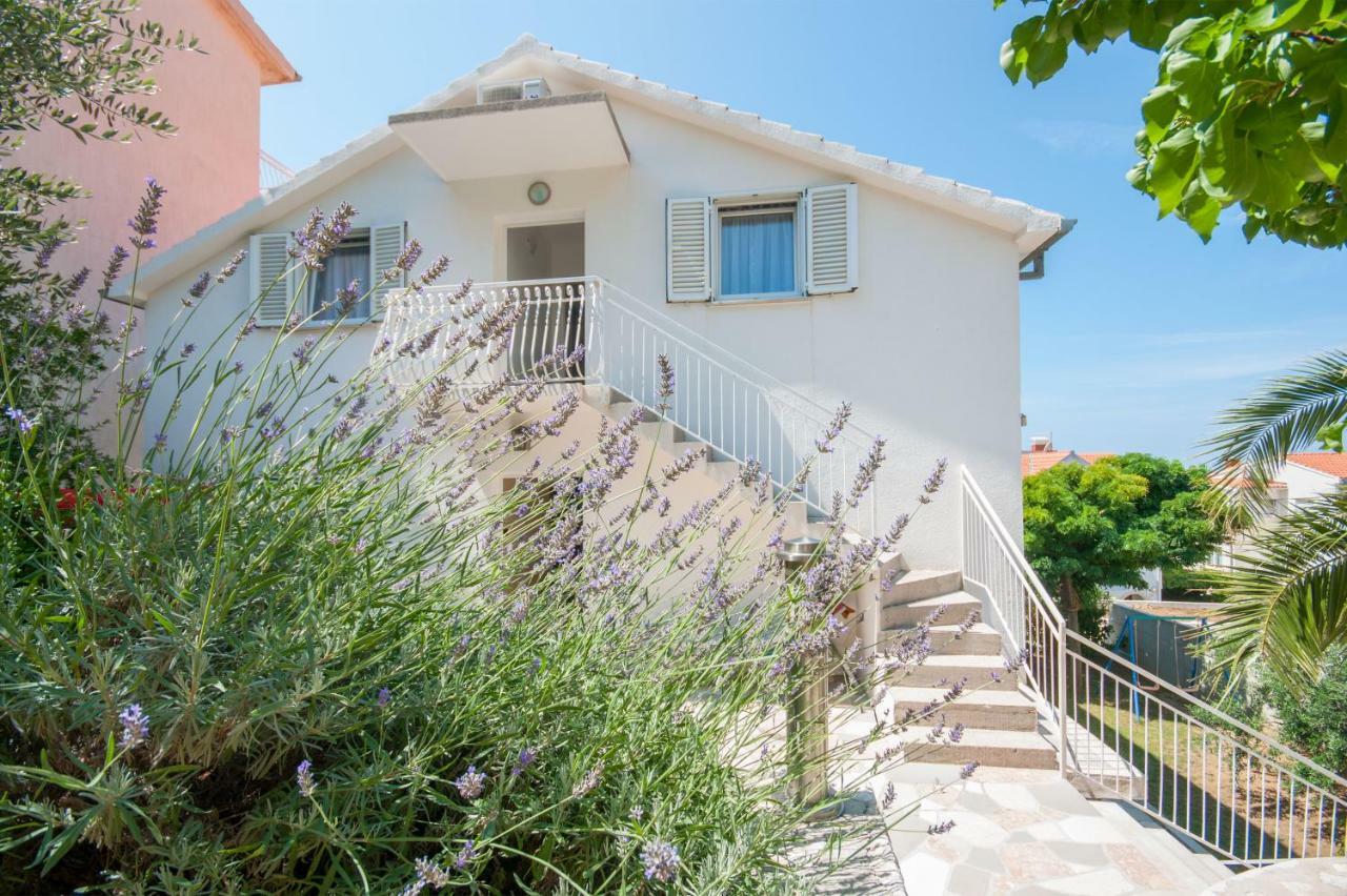 Modern Apartamento Duće Exterior foto