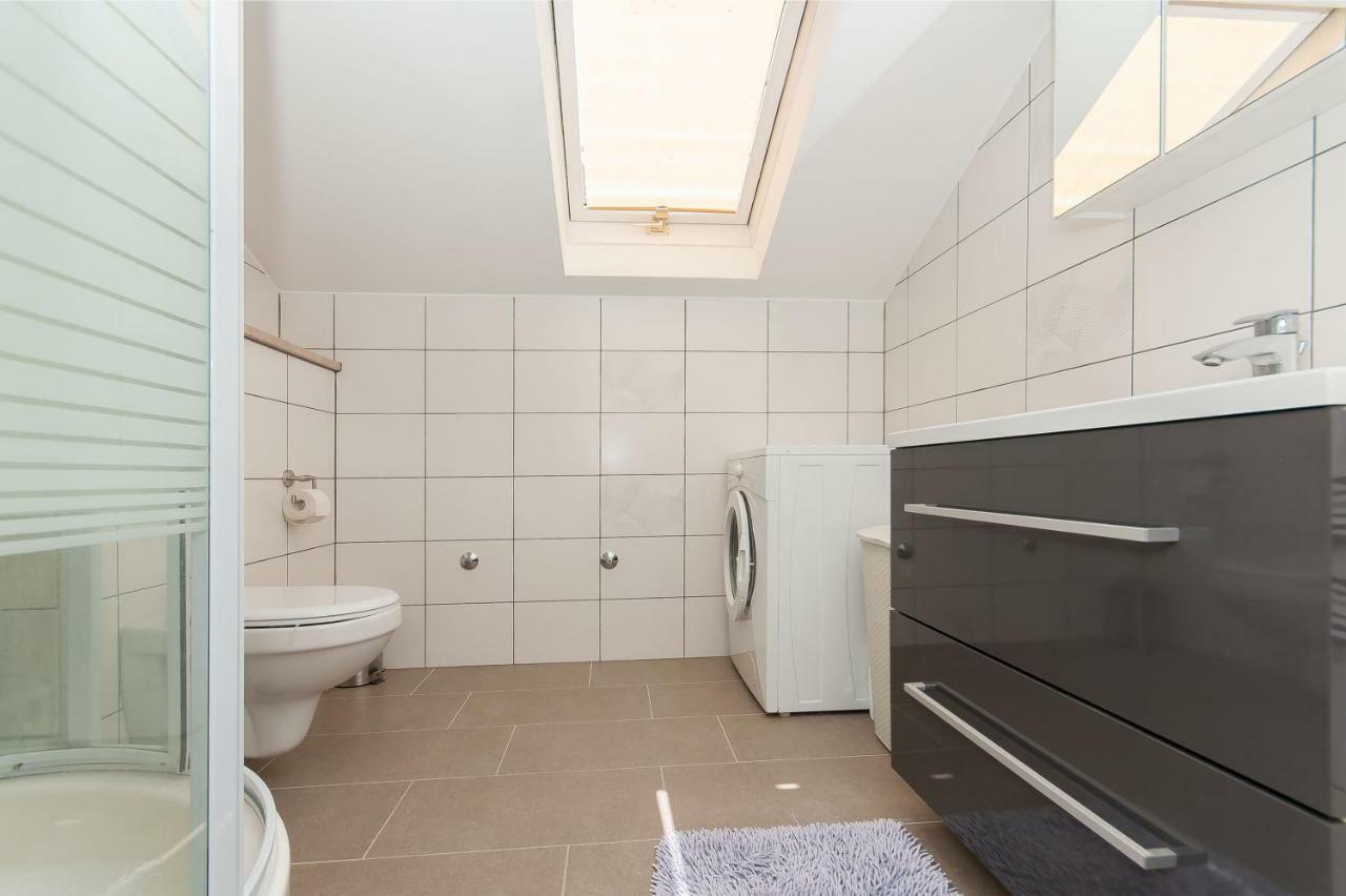 Modern Apartamento Duće Exterior foto