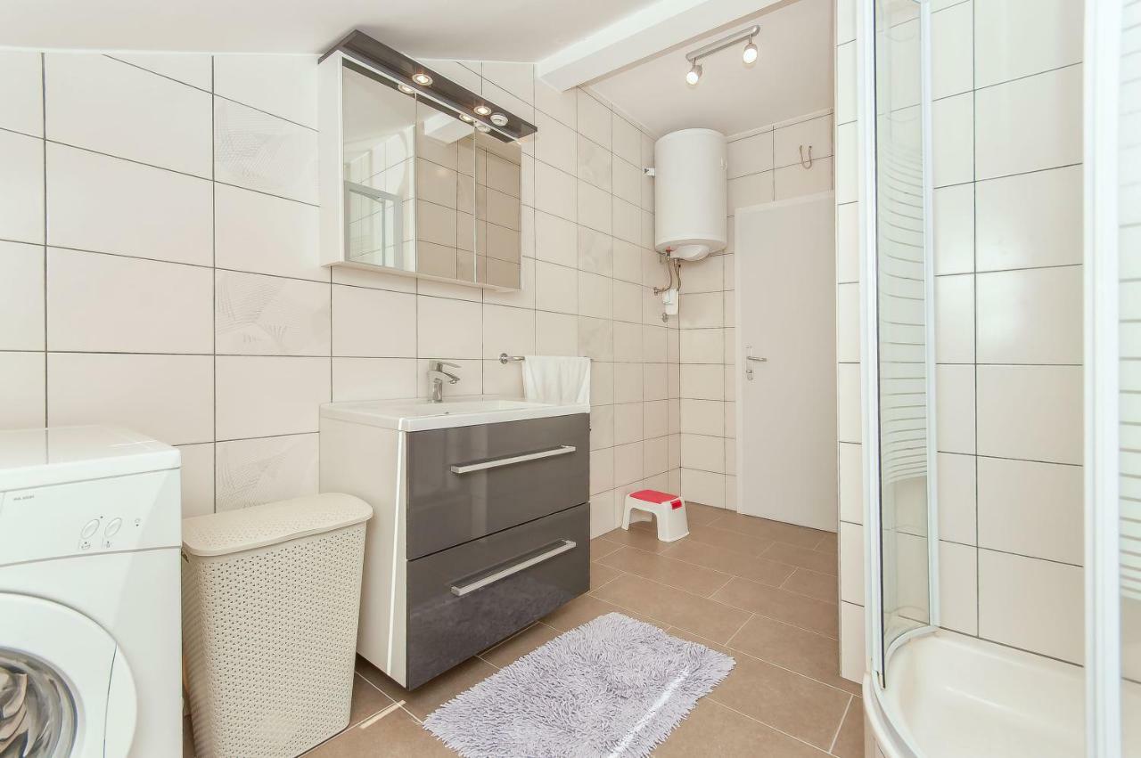 Modern Apartamento Duće Exterior foto